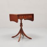 473570 Lamp table